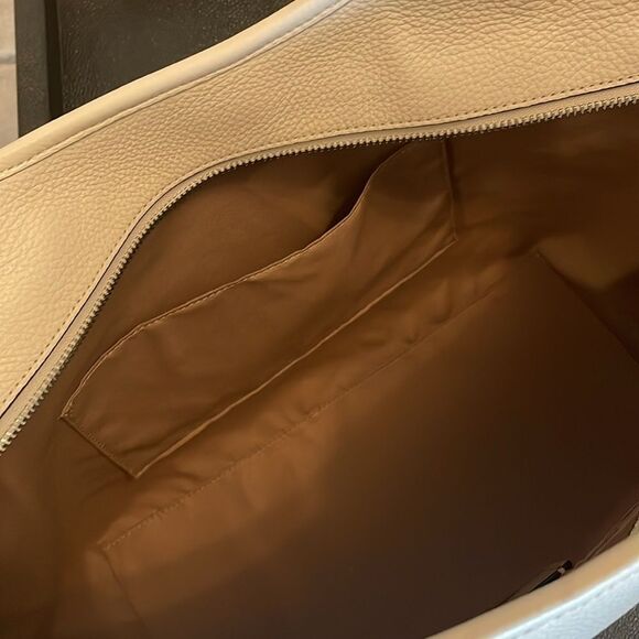 Coach Meadow Shoulder Bag Chalk Large Tote - Picture 4 of 15